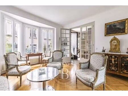 maison de luxe à vendre dans le quartier emeriau-zola