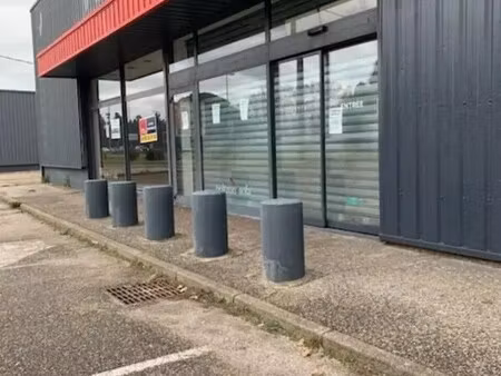 location commerce avignon 84000 1100m²