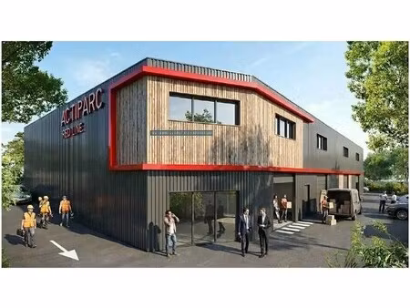 vente local d'activités 164 m² à 692 m²