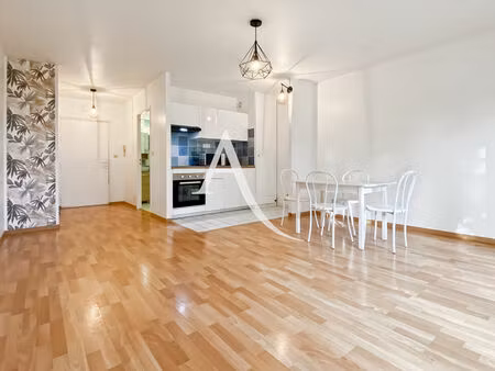 location appartement 1 pièce  32.05m²  bois