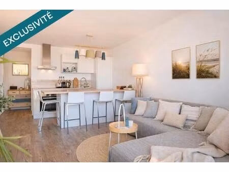 une vue à couper le souffle sur la mer et le rocher de monaco