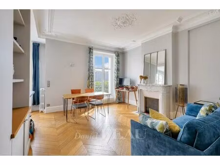 appartement haussmannien non-meuble 2 chambres (saint-germain-en-laye)