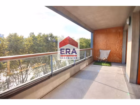 3 pièces 67 m² balcon 19 m² vue seine ? résidence récente avec parking