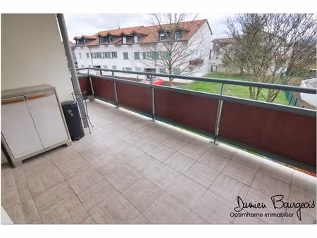 coup de cœur assuré – t4 traversant lumineux avec balcon  garage et vue dégagée à sergy ce