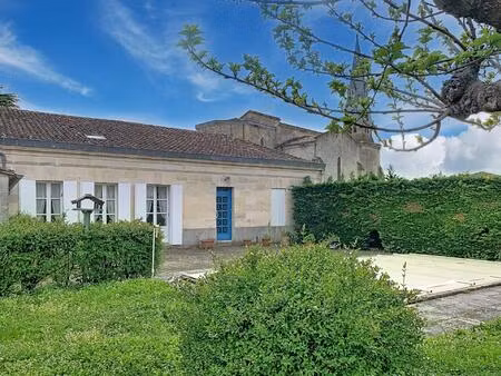 maison bourgeoise  pisicine  dépendance  jardin