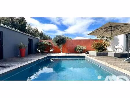 maison avec piscine et terrasse bourgneuf (17)