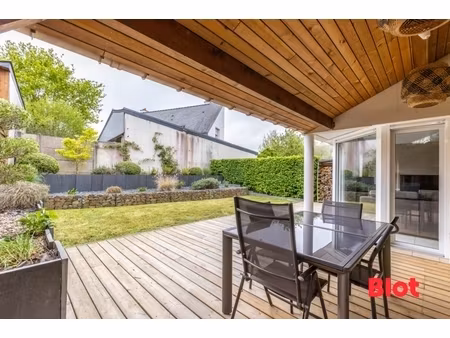 à vendre par blot immobilier - maison 130m²  5 chambres  grand garage - proche centre