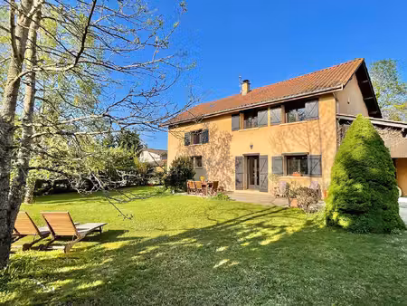 maison ruy-montceau