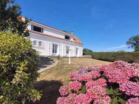 vente maison à saint-père-en-retz (44320) : à vendre / 171m² saint-père-en-retz