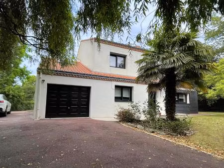 maison familiale de 155 m² – calme  verdure et fort potentiel de valorisation (terrain div