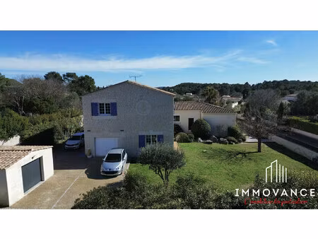 villa t8 de 251m² sur 1518m² de parcelle avec piscine