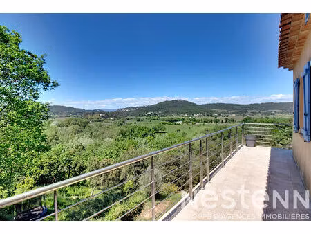 a vendre maison à taradeau 6 pièce(s) 236 m2 avec vue dégagée  piscine