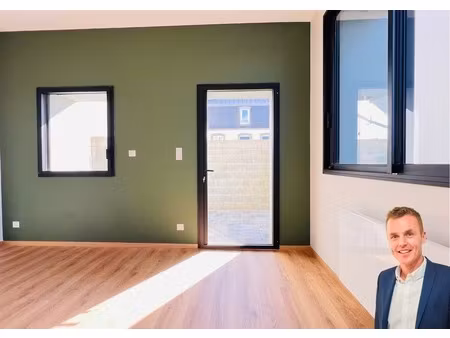 dpt finistère (29)  à vendre crozon centre appartement t3 de 52 m² habitable - terrasse - 