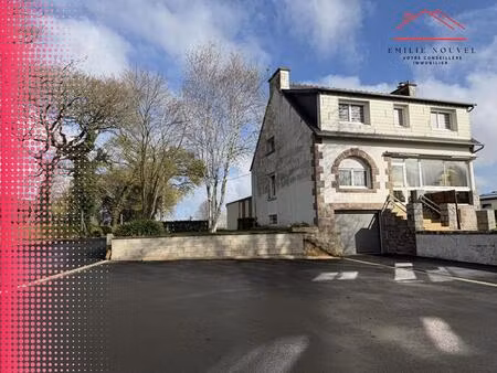 une maison familiale avec fort potentiel au coeur du bourg