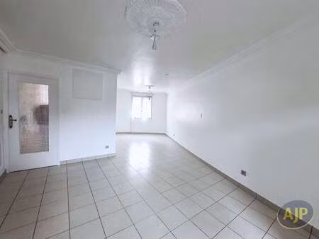 location maison à la pouëze (49370) : à louer / 89m² la pouëze