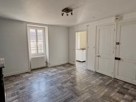 appartement 1 pièces 23 m² à louer la rochelle 17000 ? | era immobilier