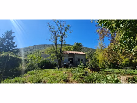 maison familiale 200 m² - 6 chambres - terrain 1 hectare au calme