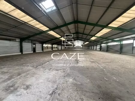 vente entrepôt 2 200 m²