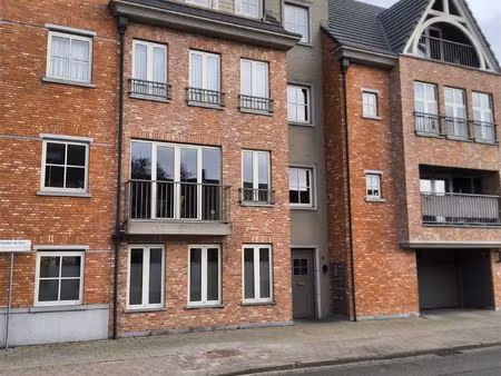 appartement te huur in koningshooikt met 2 slaapkamers