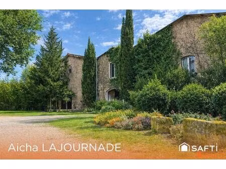 ensemble immobilier  dépendances  900m2 et potentiel locatif