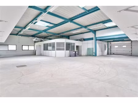 location local d'activités tremblay en france 458 m²
