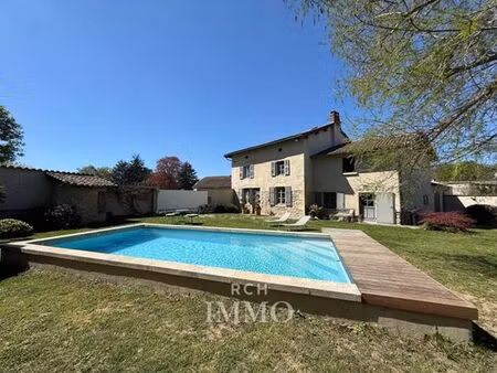 maison de prestige de 166 m2 en vente oytier-saint-oblas  auvergne-rhône-alpes