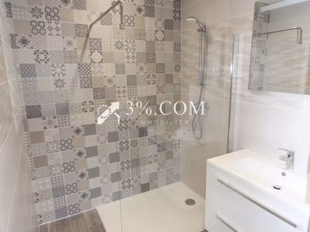 maison 8 pièces 226 m²