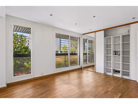 location bureau neuilly sur seine 54 m²