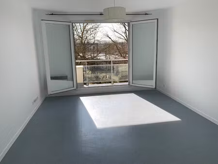 appartement 2 pièces 47 m² à louer élancourt 78990 ? | era immobilier