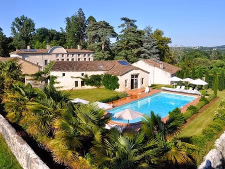 bâtisse à rafraichir à nerac