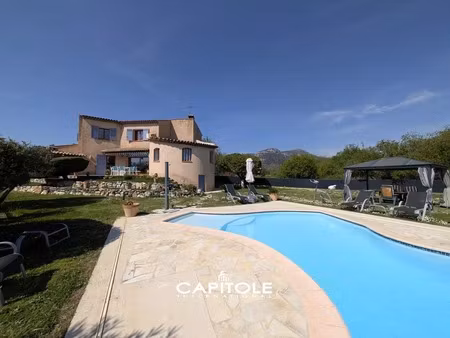 villa de standing à la gaude