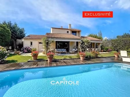 élégante villa 5/6 pièces d’environ 130 m² avec piscine  sur un terrain d’environ 723 m²..