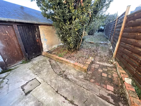 a louer - rue charlet - t2 avec jardin et garage