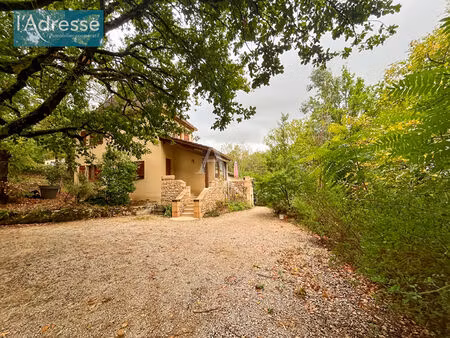 maison contemporaine de 132 m² avec garage indépendant proche centre