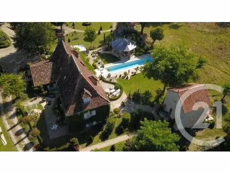 achat maison 12 pièces 370m² montvalent 46600