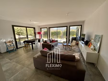 superbe appartement rdc 4 pièces avec jardin et garage à sai