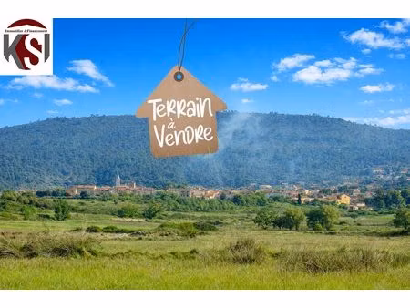 terrain de 551 m2 permettant 90 m2 au sol et étage intégral