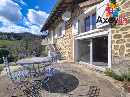 a vendre - secteur villemontais- maison en pierres avec terrain