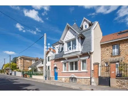 maison 4 pièces - 102 m²