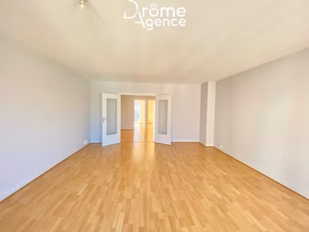 location appartement 3 pièces 70m² valence 26000