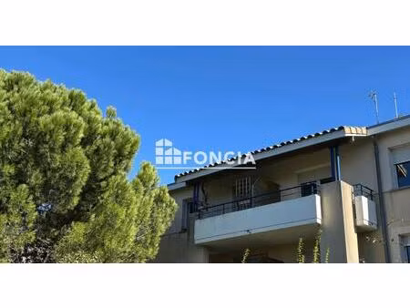 investissement locatif – t2 avec terrasse et parking