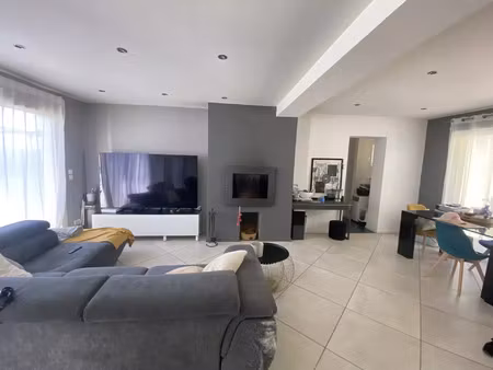 vente maison 5 pièces 107 m² aix-en-provence (13290)