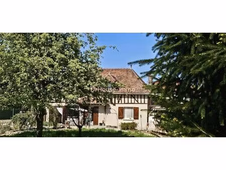 a vendre charmante maison traditionnelle en pans de bois en lisière de forêt de chaource (