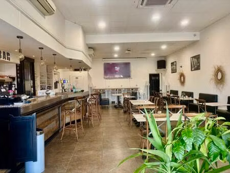 achat local commercial 136m² montauroux 83440