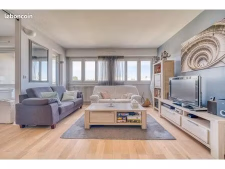 appartement 5 pièces 93 m²