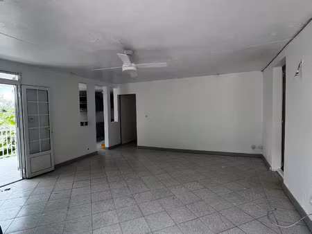 location appartement 3 pièces 85 m² à petit-bourg (97170)