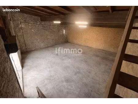 maison 2 pièces 240 m²