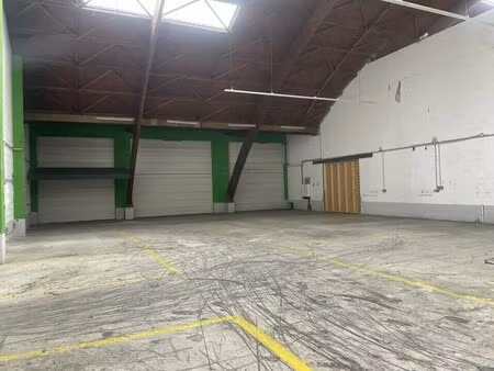 location local d'activités 480 m²