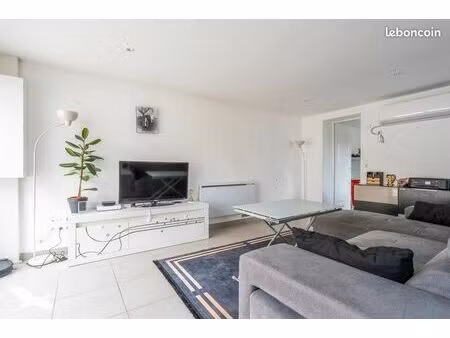 maison de ville 4 pièces 65 m²