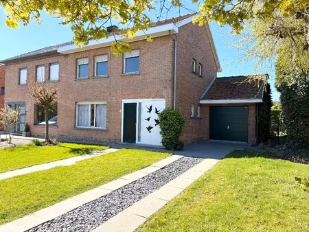 te renoveren halfopen bebouwing met garage te koop in harelbeke